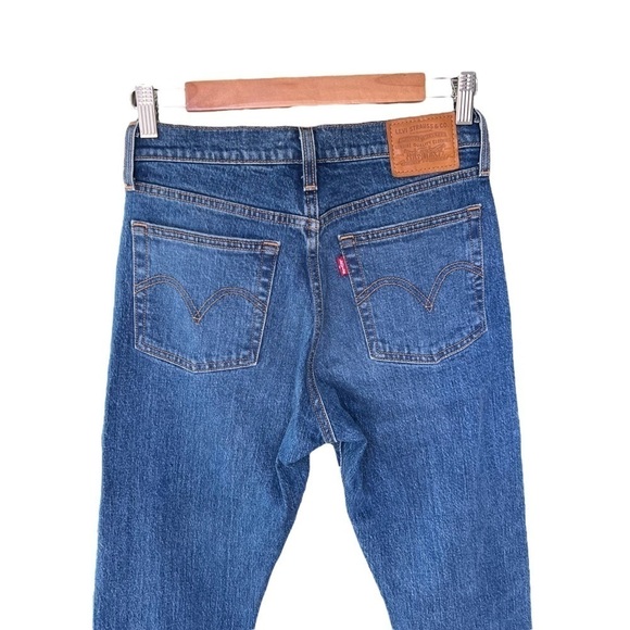 Levi's Women's Straight Leg Jeans - Blue - Picture 9 of 10